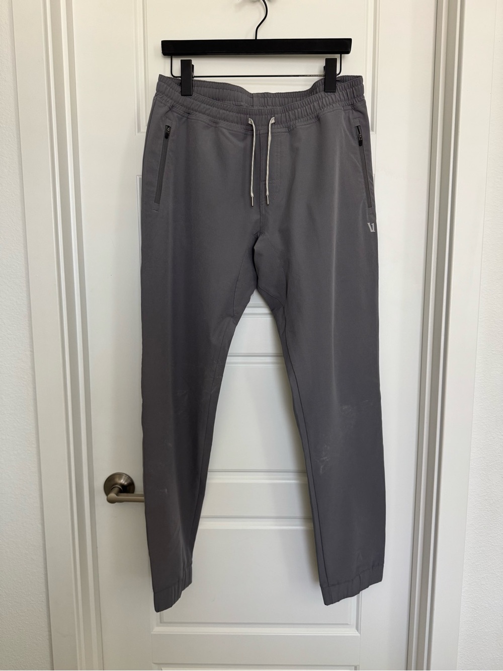 Vuori Men's Gray Athletic Drawstring Pants Large